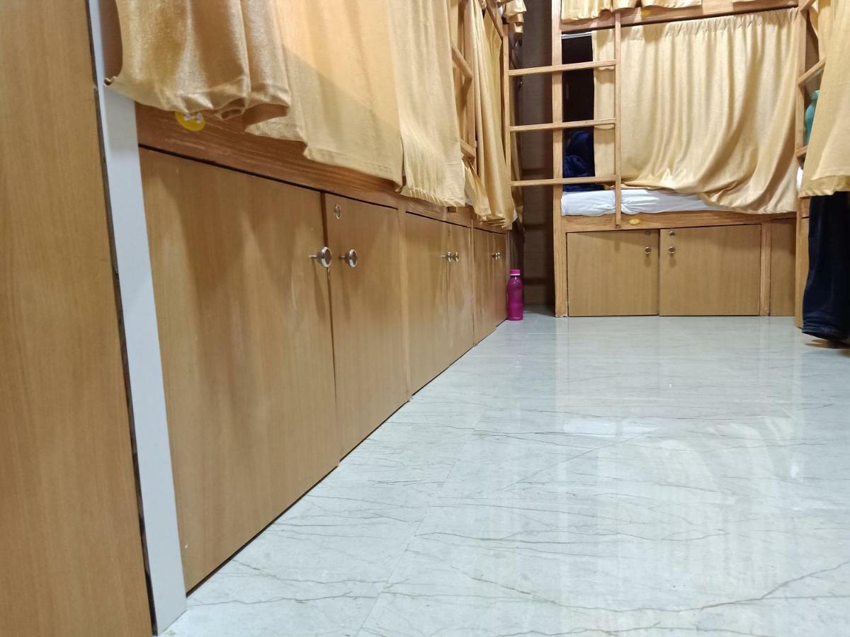 Mabrook Dormitory Mumbai Exterior foto