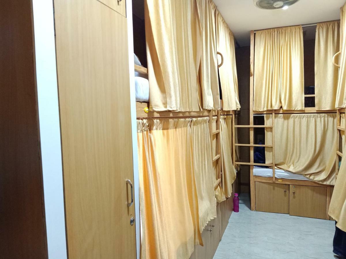 Mabrook Dormitory Mumbai Exterior foto